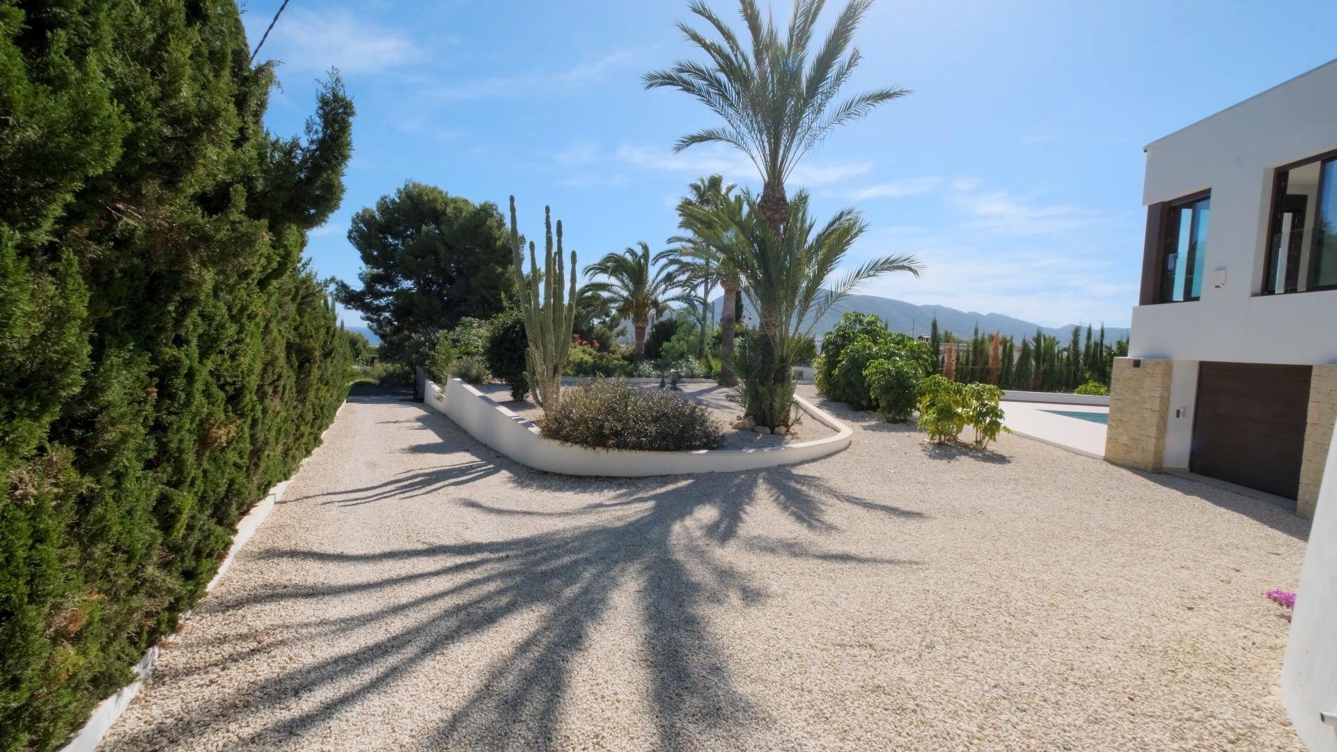 Villa in Altea, Alicante, Spain 4 bedrooms, 500 sq.m. No. 165279