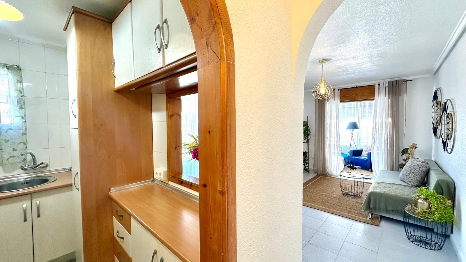 Apartment à Torrevieja, Alicante, Espagne 1 chambre, 34 m2 No. 182983