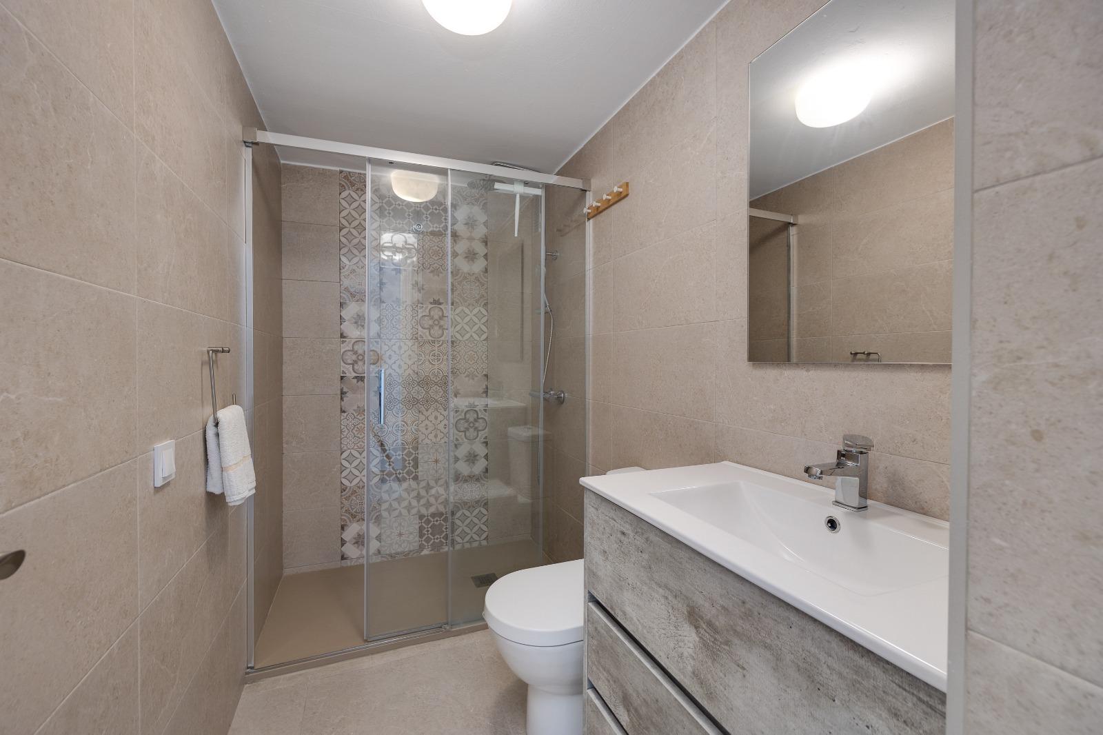 Apartamento en Torrevieja, Alicante, España 1 dormitorio, 52 m2 No. 182982