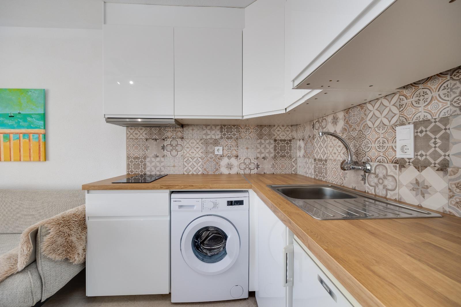 Apartamento en Torrevieja, Alicante, España 1 dormitorio, 52 m2 No. 182982