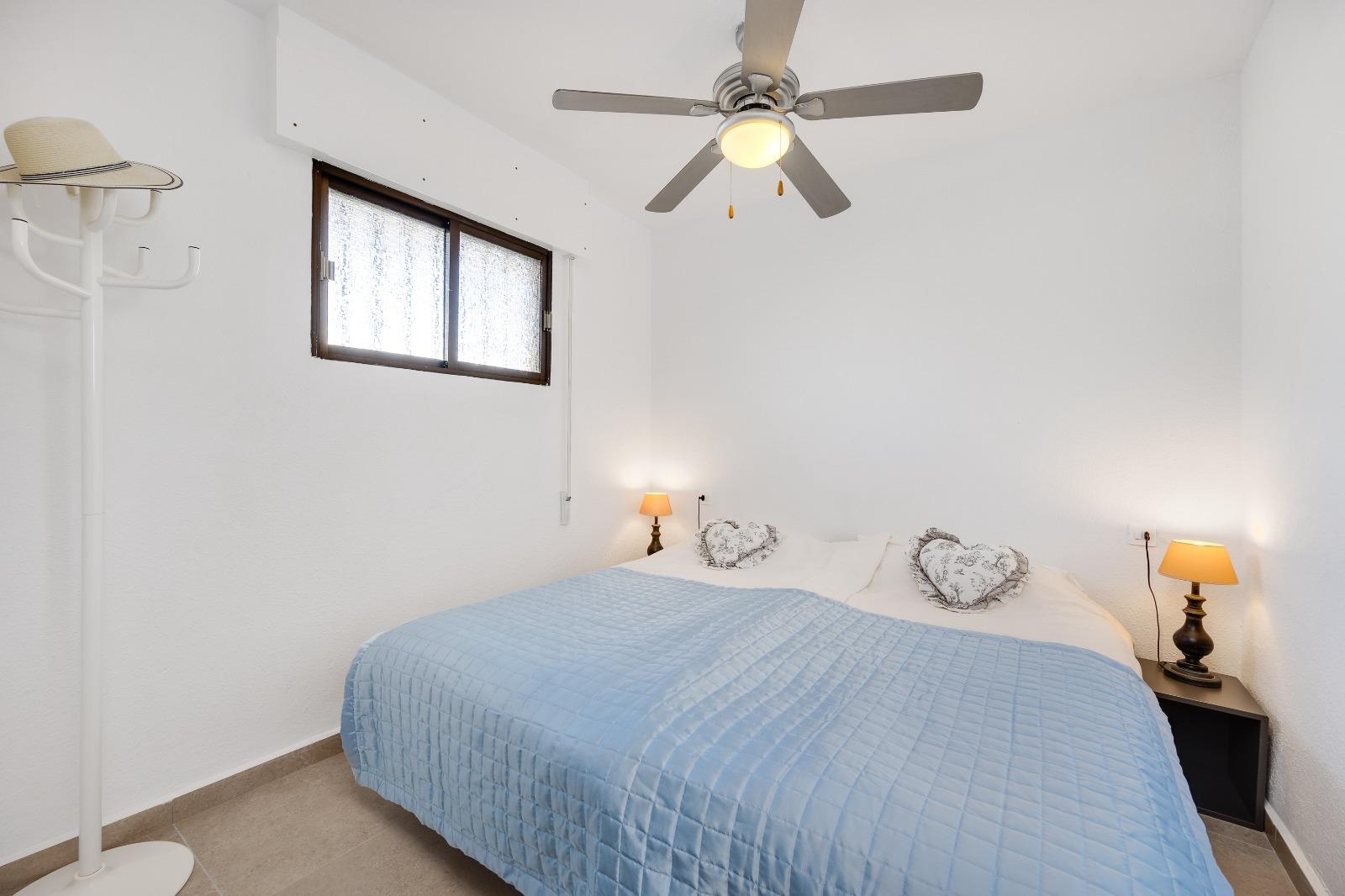 Apartamento en Torrevieja, Alicante, España 1 dormitorio, 52 m2 No. 182982