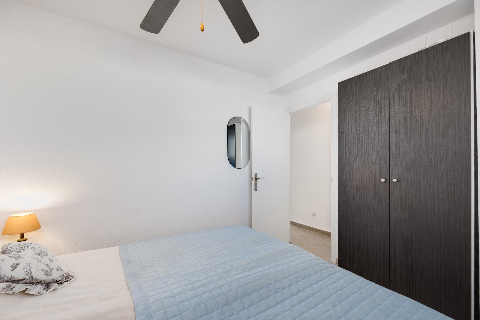 Apartamento en Torrevieja, Alicante, España 1 dormitorio, 52 m2 No. 182982