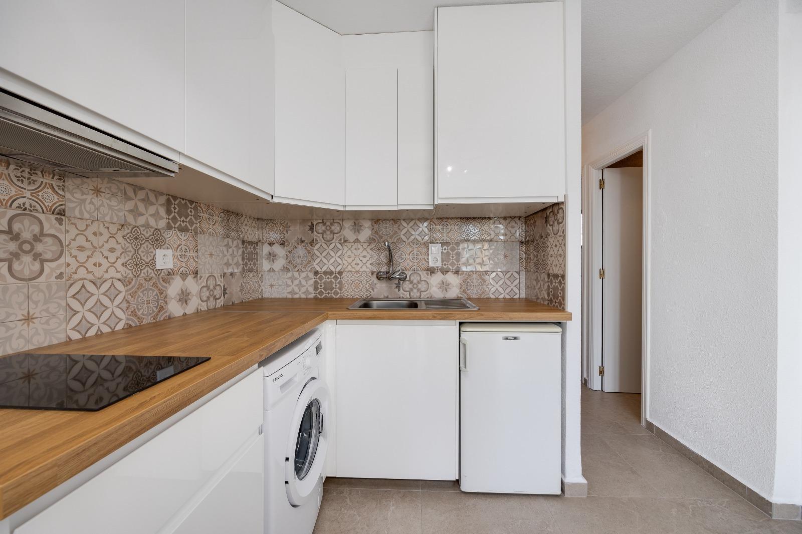 Apartamento en Torrevieja, Alicante, España 1 dormitorio, 52 m2 No. 182982