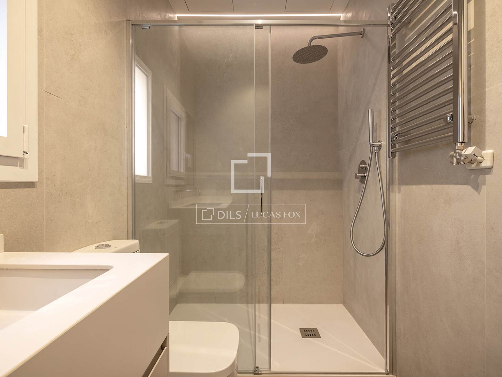 Apartment in Barcelona, Spain 3 bedrooms, 189 sq.m. No. 150517