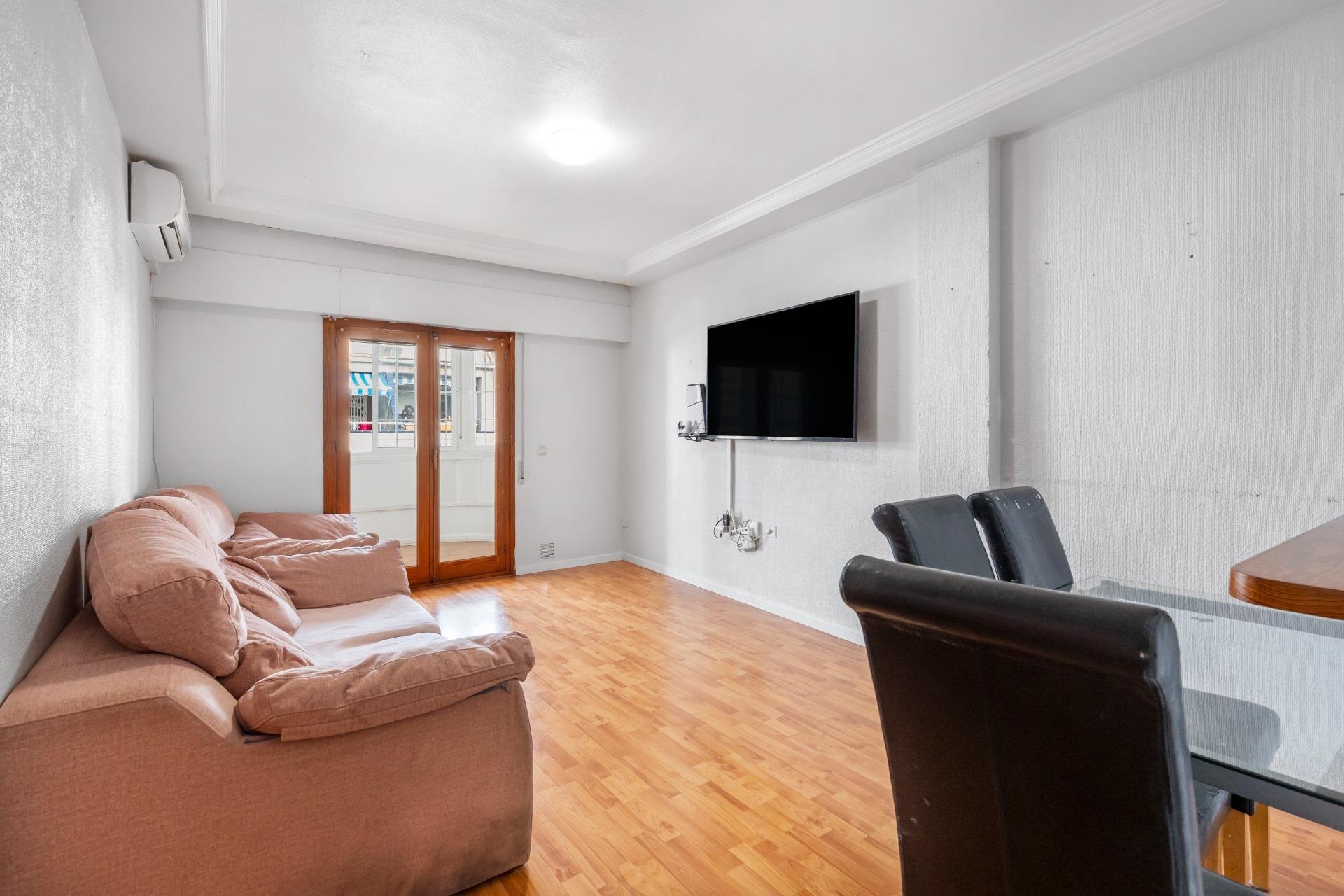 Apartamento en Torrevieja, Alicante, España 3 dormitorios,  No. 189090