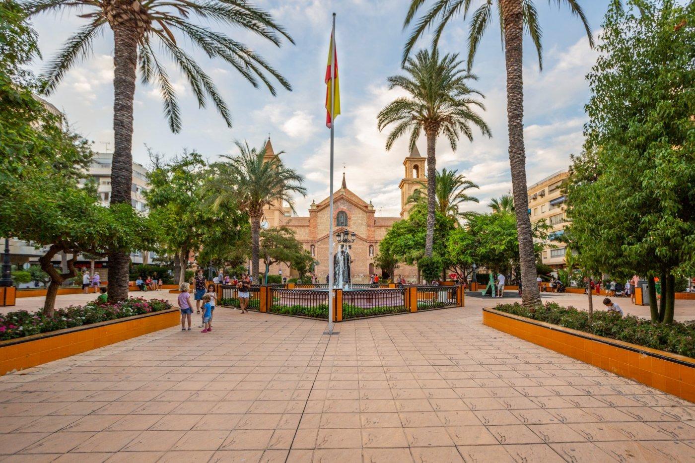 Apartamento en Torrevieja, Alicante, España 3 dormitorios,  No. 189090