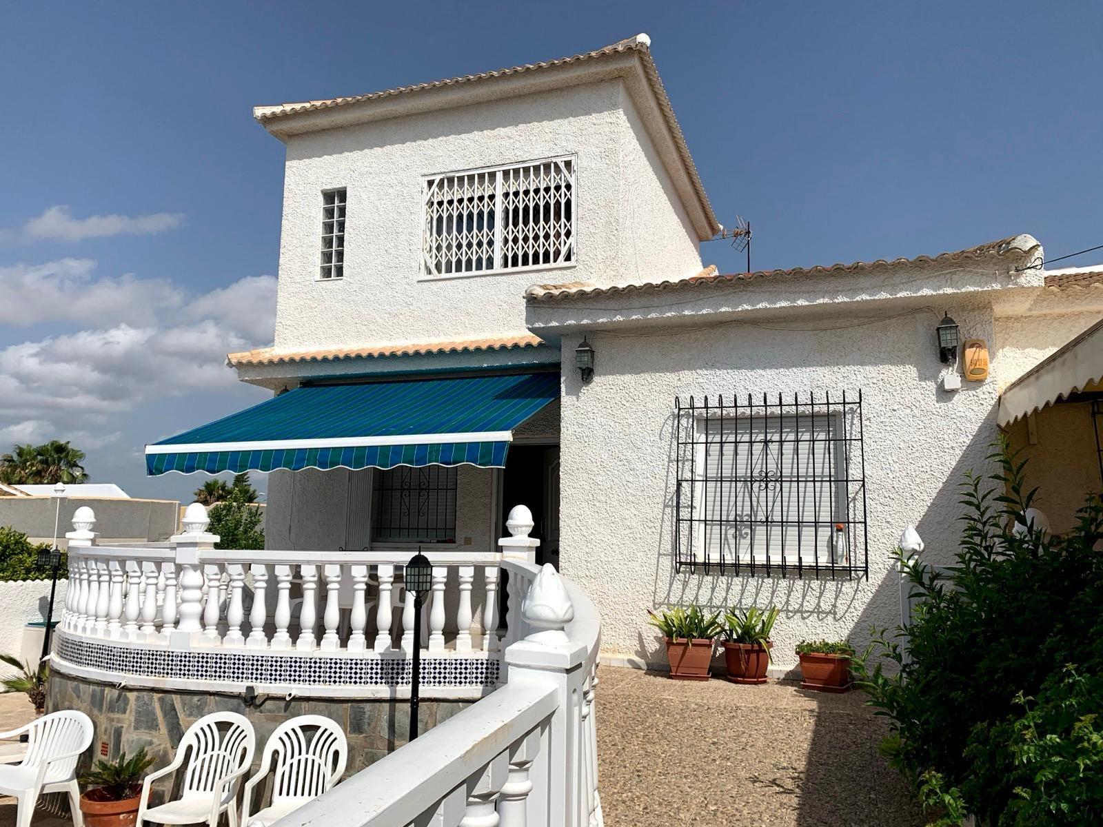 Rindu māja Torrevieja, Alicante, Spānijā 5 istabas, 170 m2 Nr. 192339
