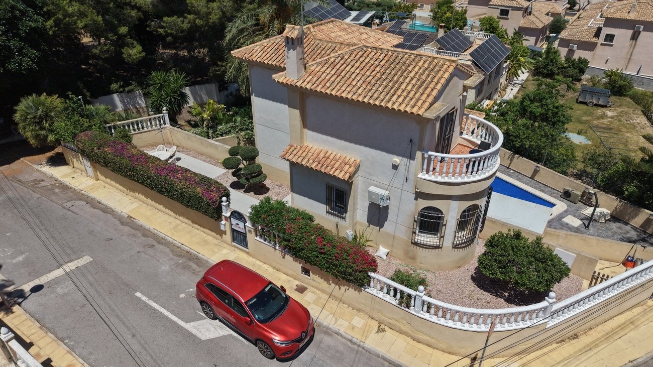 Villa in Villamartin, Alicante, Spain 3 bedrooms, 184 sq.m. No. 192337