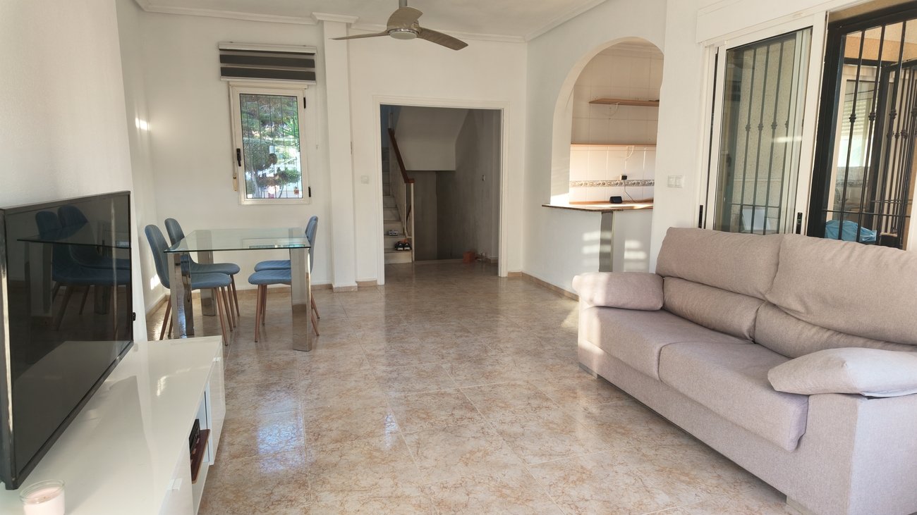 Villa in Villamartin, Alicante, Spain 3 bedrooms, 184 sq.m. No. 192337