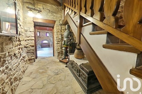 Slott i Lleida, Spanien 6 sovrum, 580 kvm. Nr. 153538