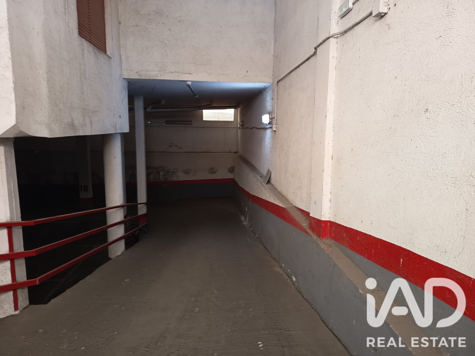 Garage i Madrid, Spanien Nr. 196502