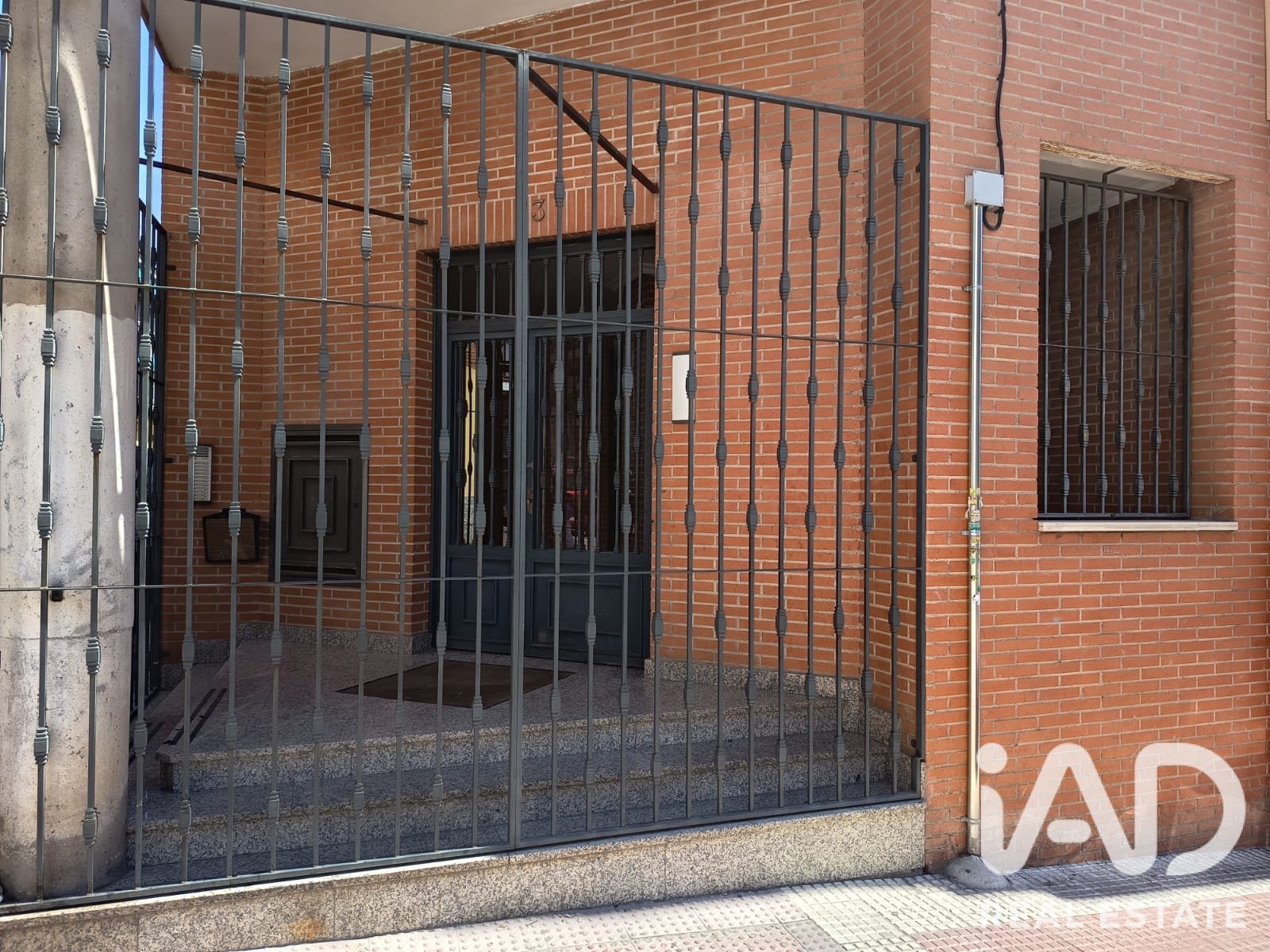 Garage i Madrid, Spanien Nr. 196502