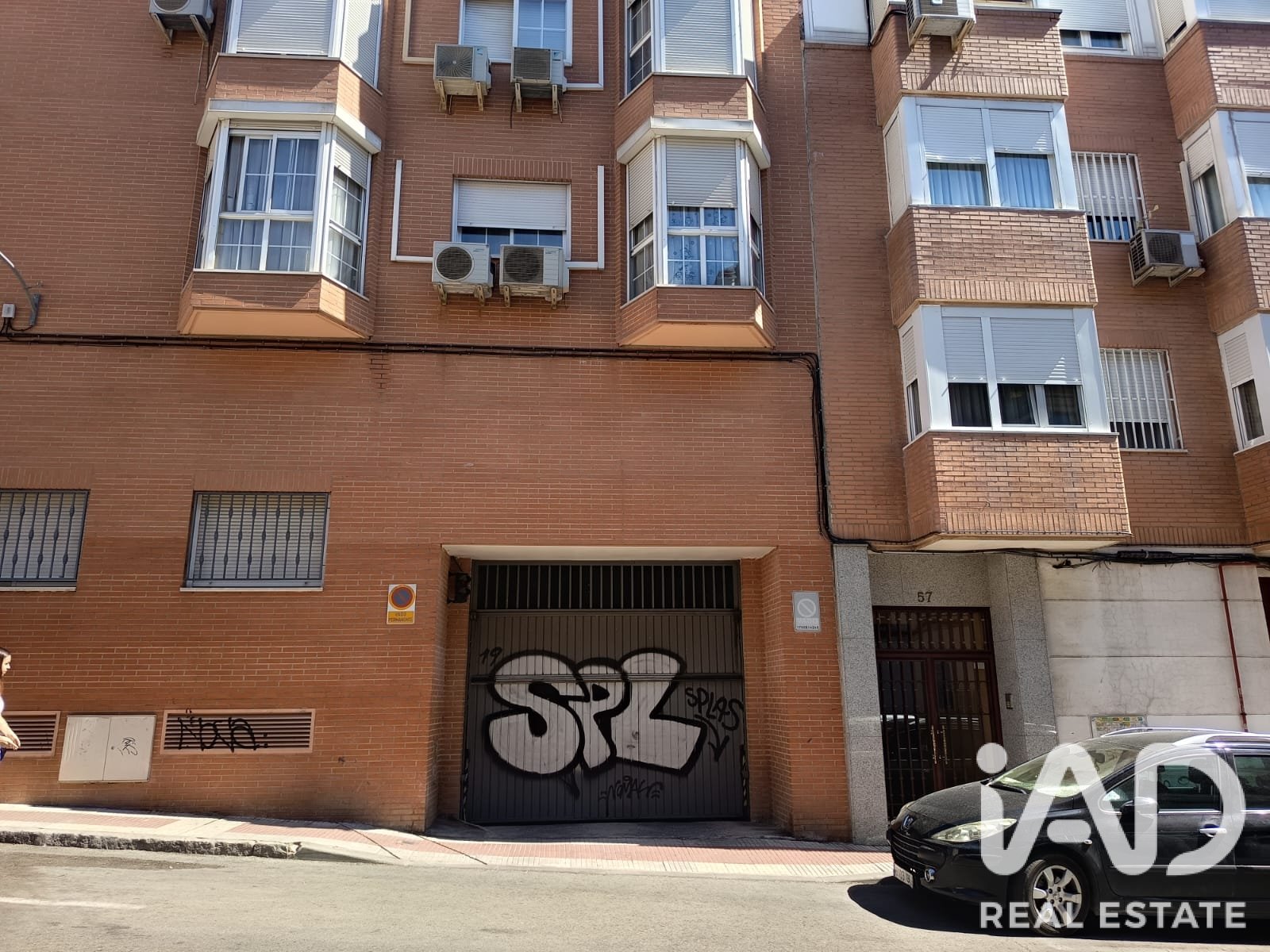 Garage i Madrid, Spanien Nr. 196502