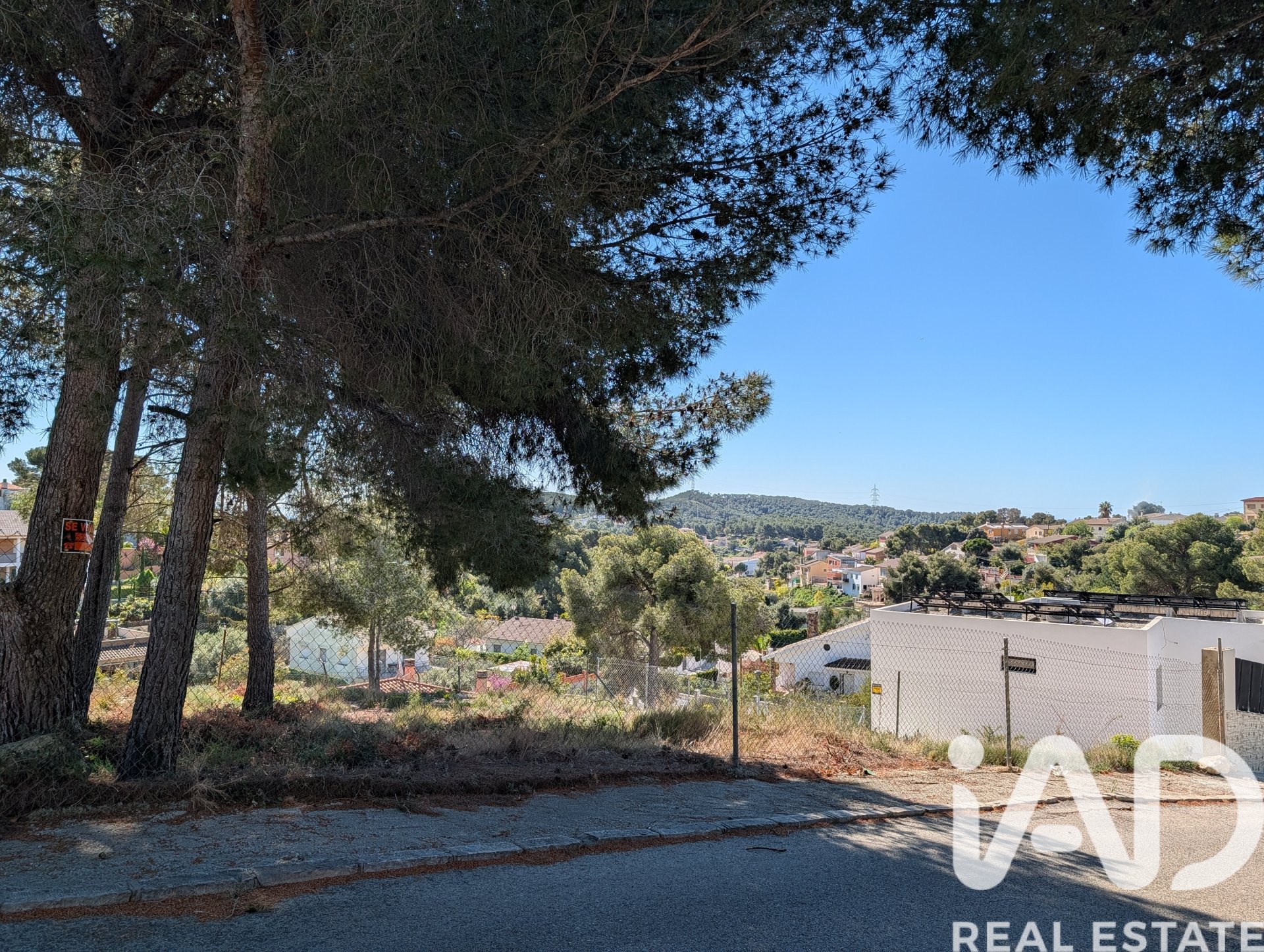 Tontti Cunit, Tarragona, Espanja 568 m2 No. 185335