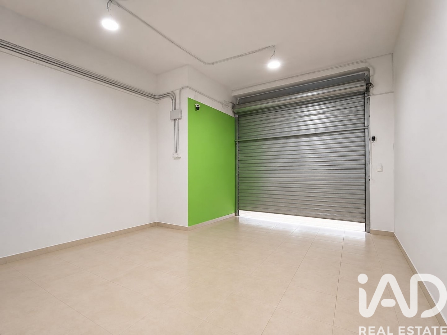 Commercial property à Cunit, Tarragona, Espagne 75 m2 No. 194347