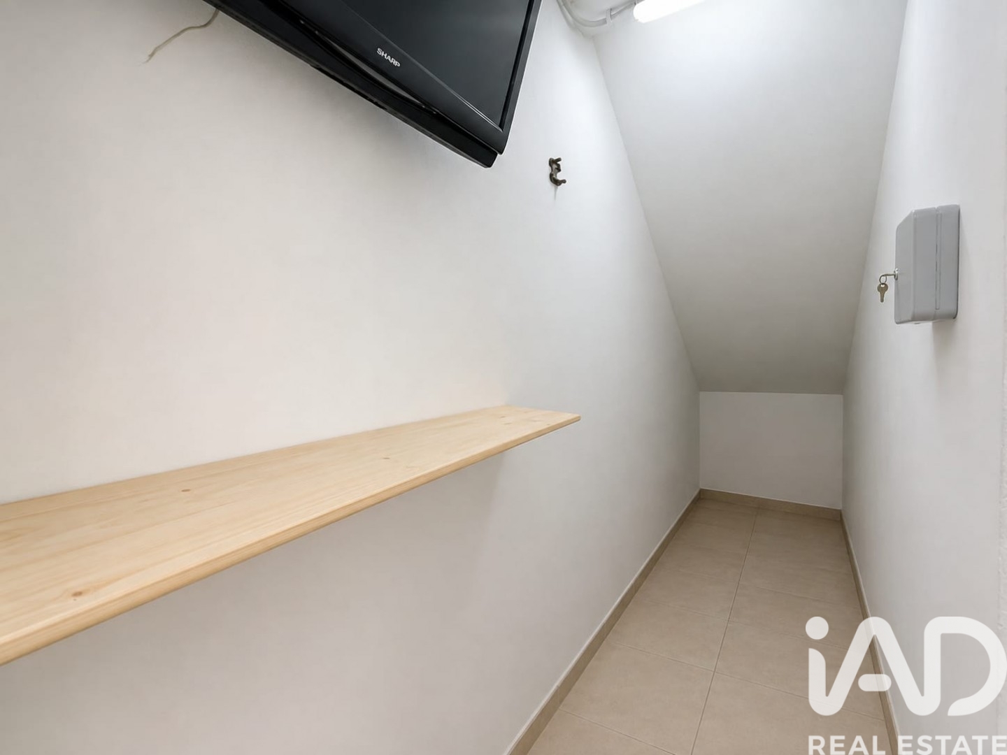 Commercial property à Cunit, Tarragona, Espagne 75 m2 No. 194347