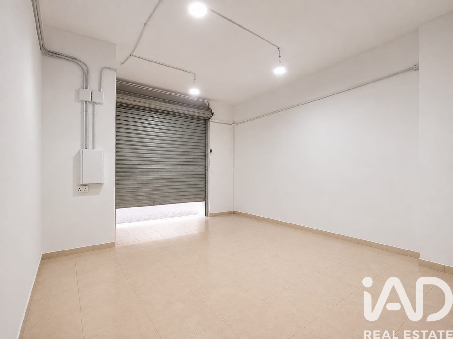 Commercial property à Cunit, Tarragona, Espagne 75 m2 No. 194347