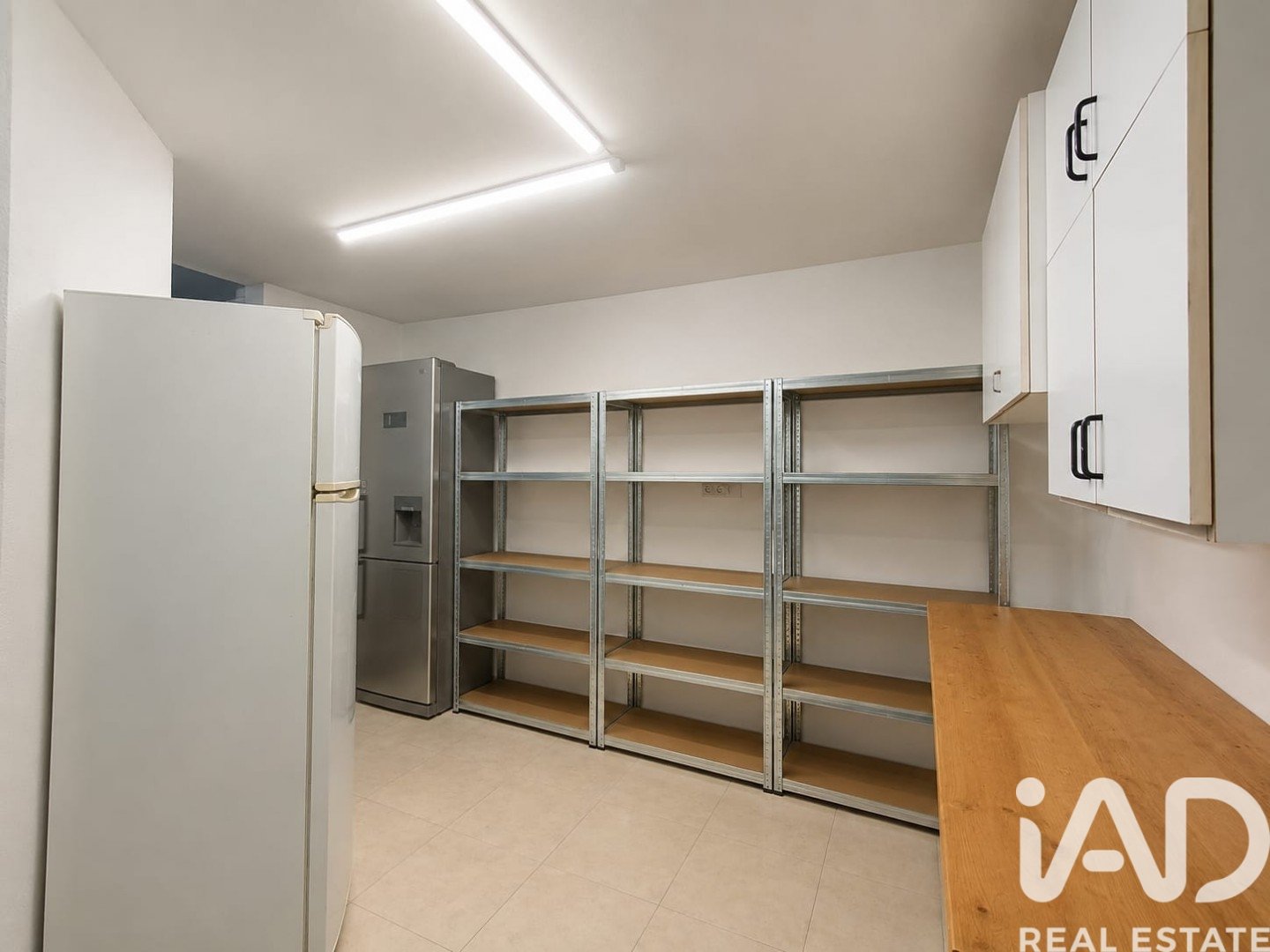 Commercial property à Cunit, Tarragona, Espagne 75 m2 No. 194347