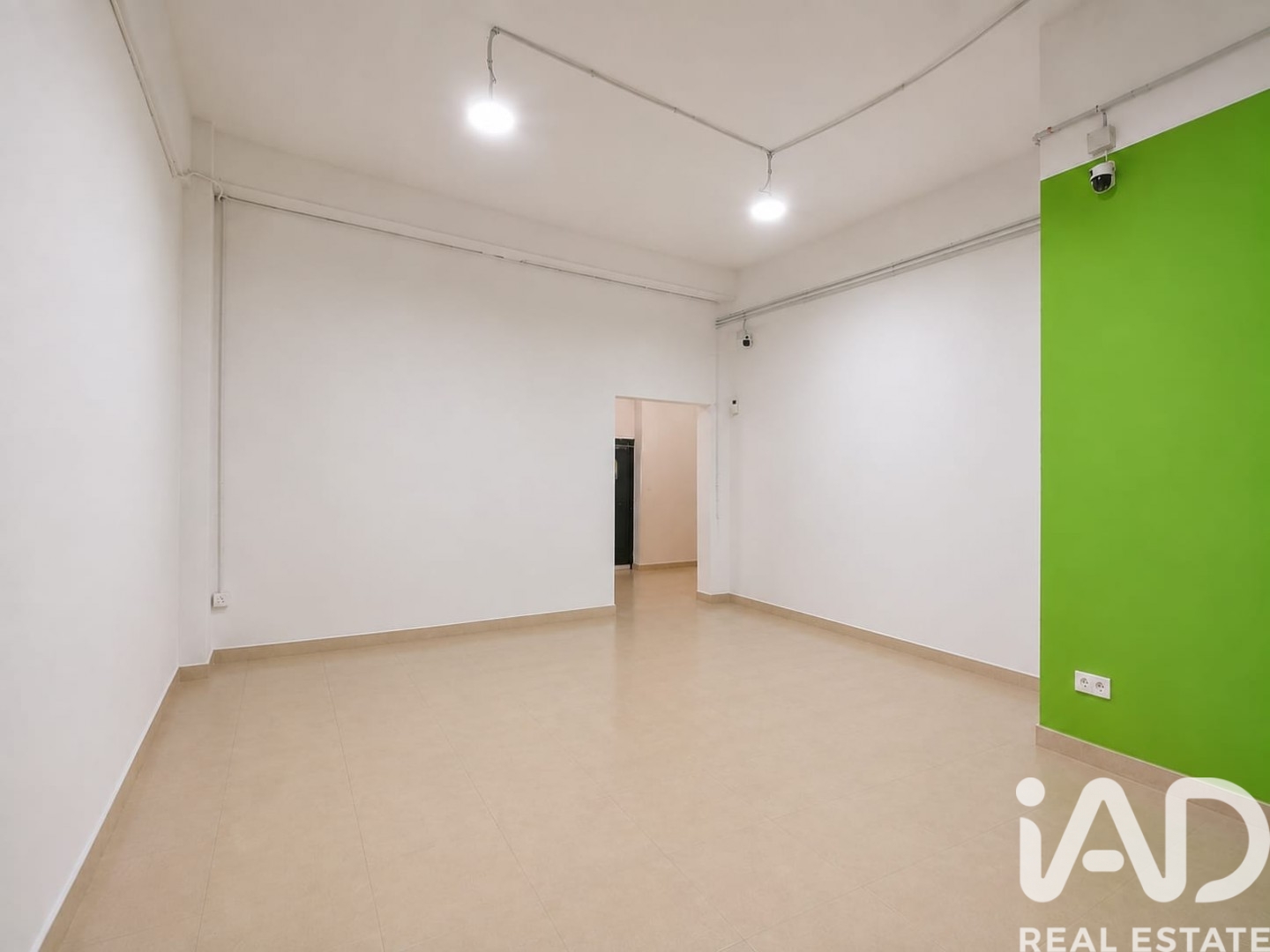 Commercial property à Cunit, Tarragona, Espagne 75 m2 No. 194347