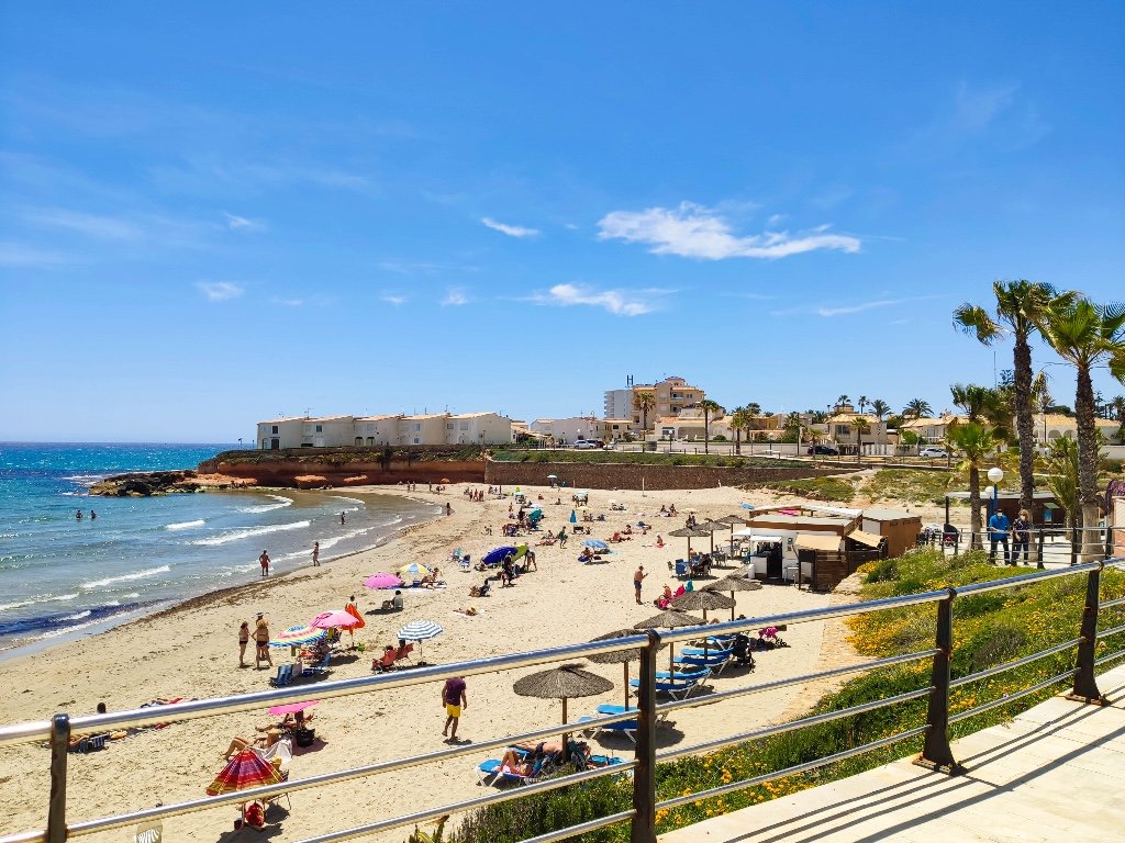 Huvila Alicante, Espanja 4 makuuhuonetta, 333 m2 No. 144840