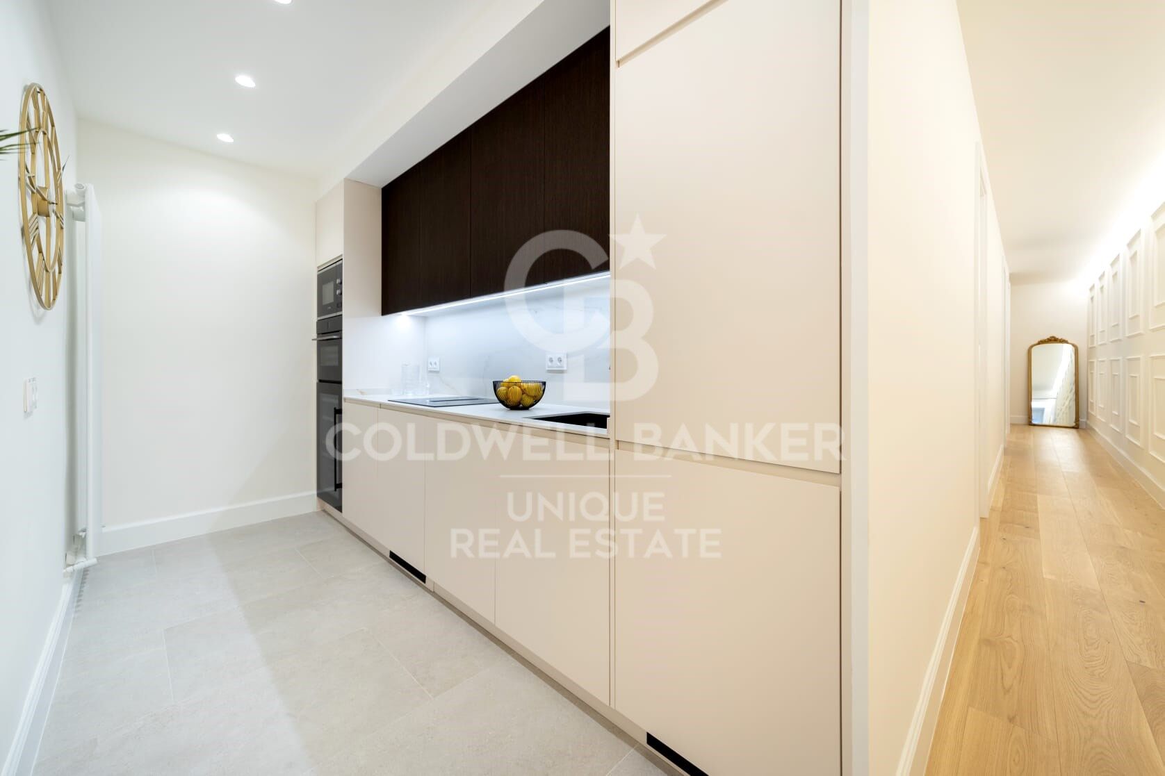 Apartamento en Madrid, España 2 dormitorios, 98 m2 No. 156822