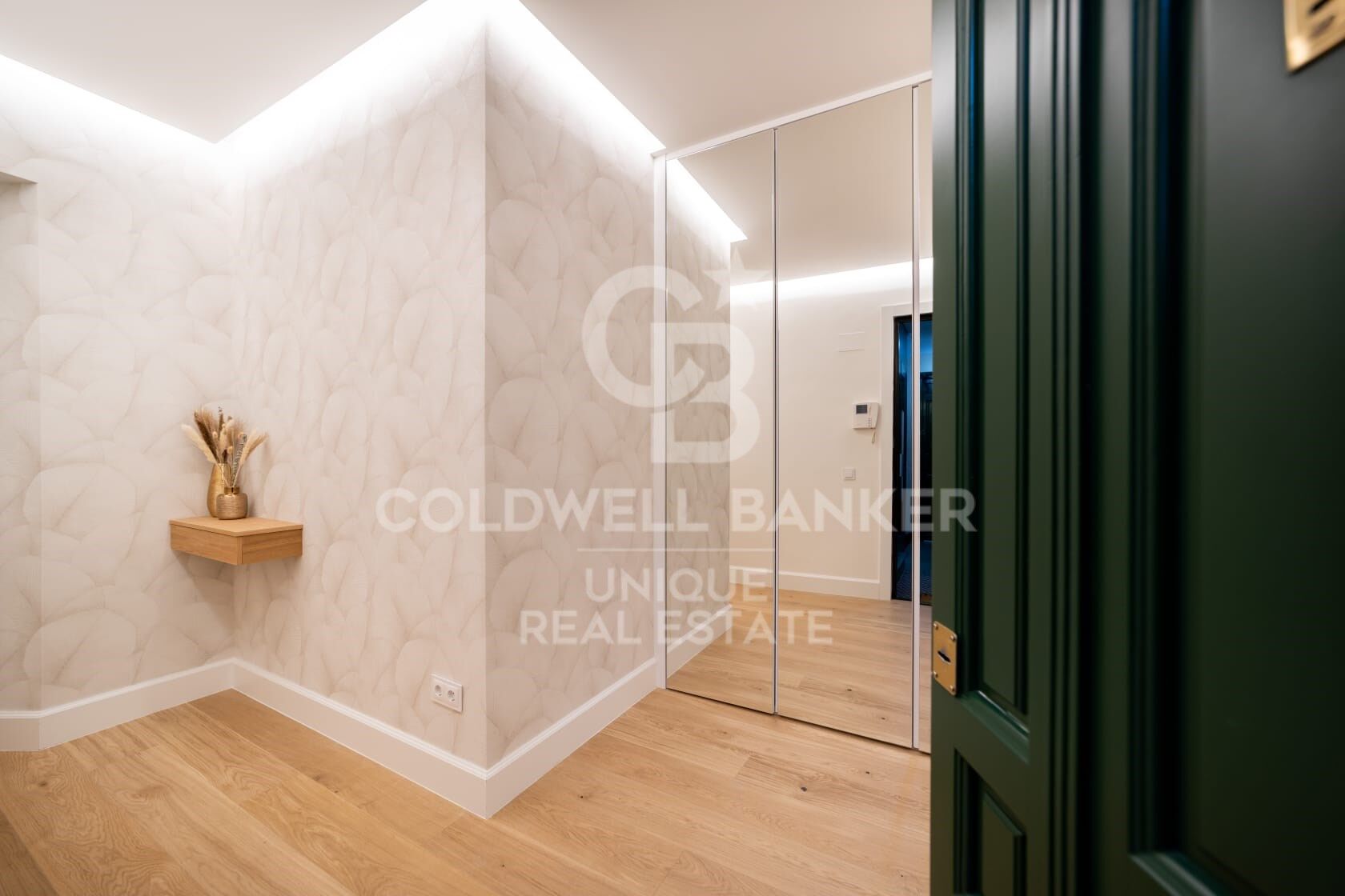 Apartamento en Madrid, España 2 dormitorios, 98 m2 No. 156822