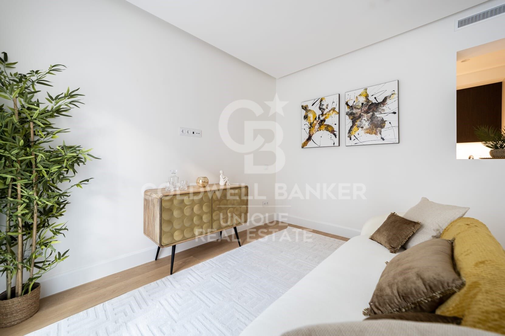Apartamento en Madrid, España 2 dormitorios, 98 m2 No. 156822