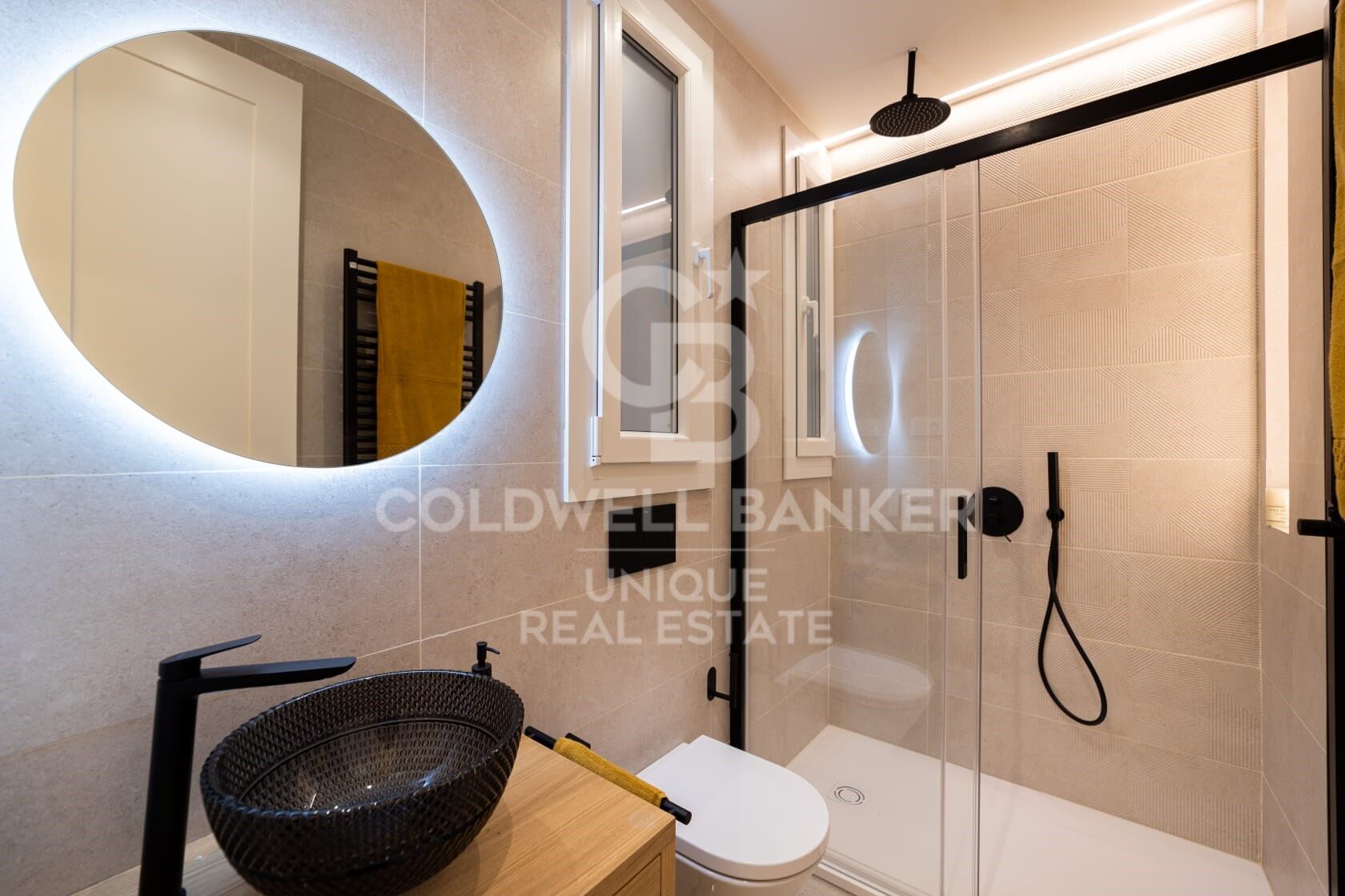 Apartamento en Madrid, España 2 dormitorios, 98 m2 No. 156822