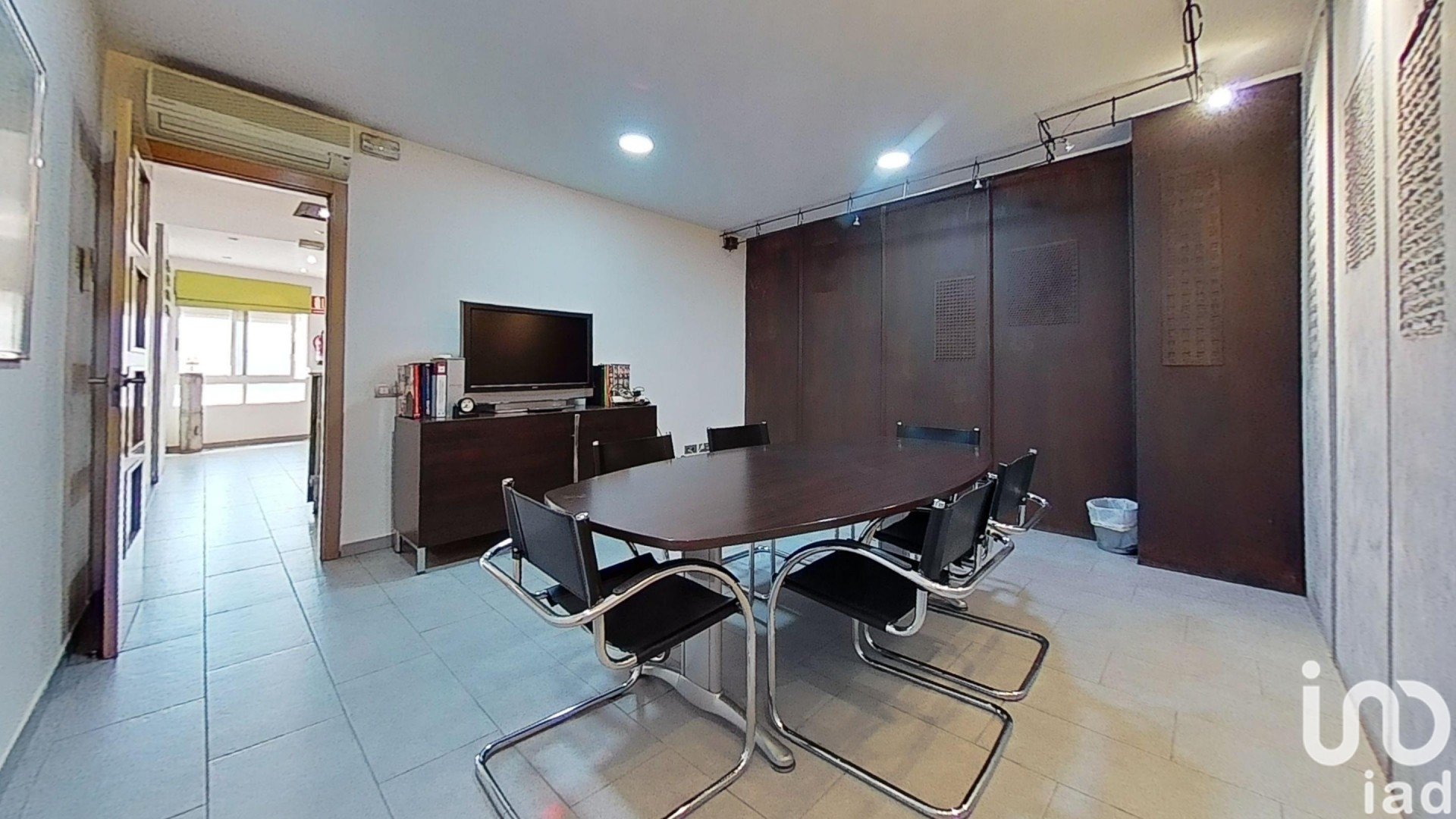 Commercial property in Vila-real, Castellon, Spain 3 bedrooms, 85 sq.m. No. 186115