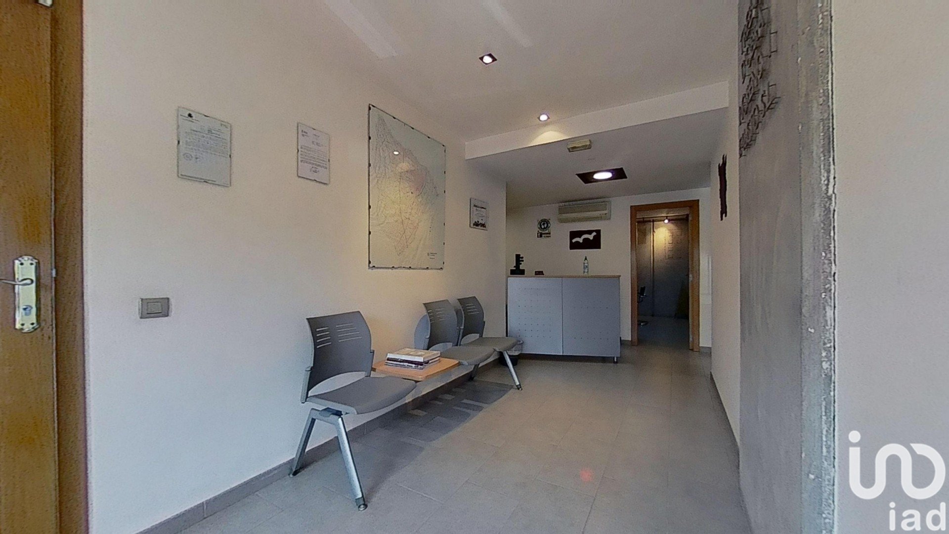 Commercial property in Vila-real, Castellon, Spain 3 bedrooms, 85 sq.m. No. 186115