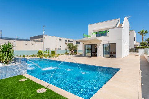 Villa en Campoamor, Alicante, España 3 dormitorios, 242 m2 No. 146522