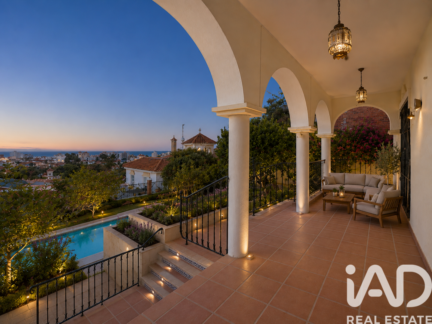 House à Torre del Mar, Malaga, Espagne 4 chambres, 240 m2 No. 195113