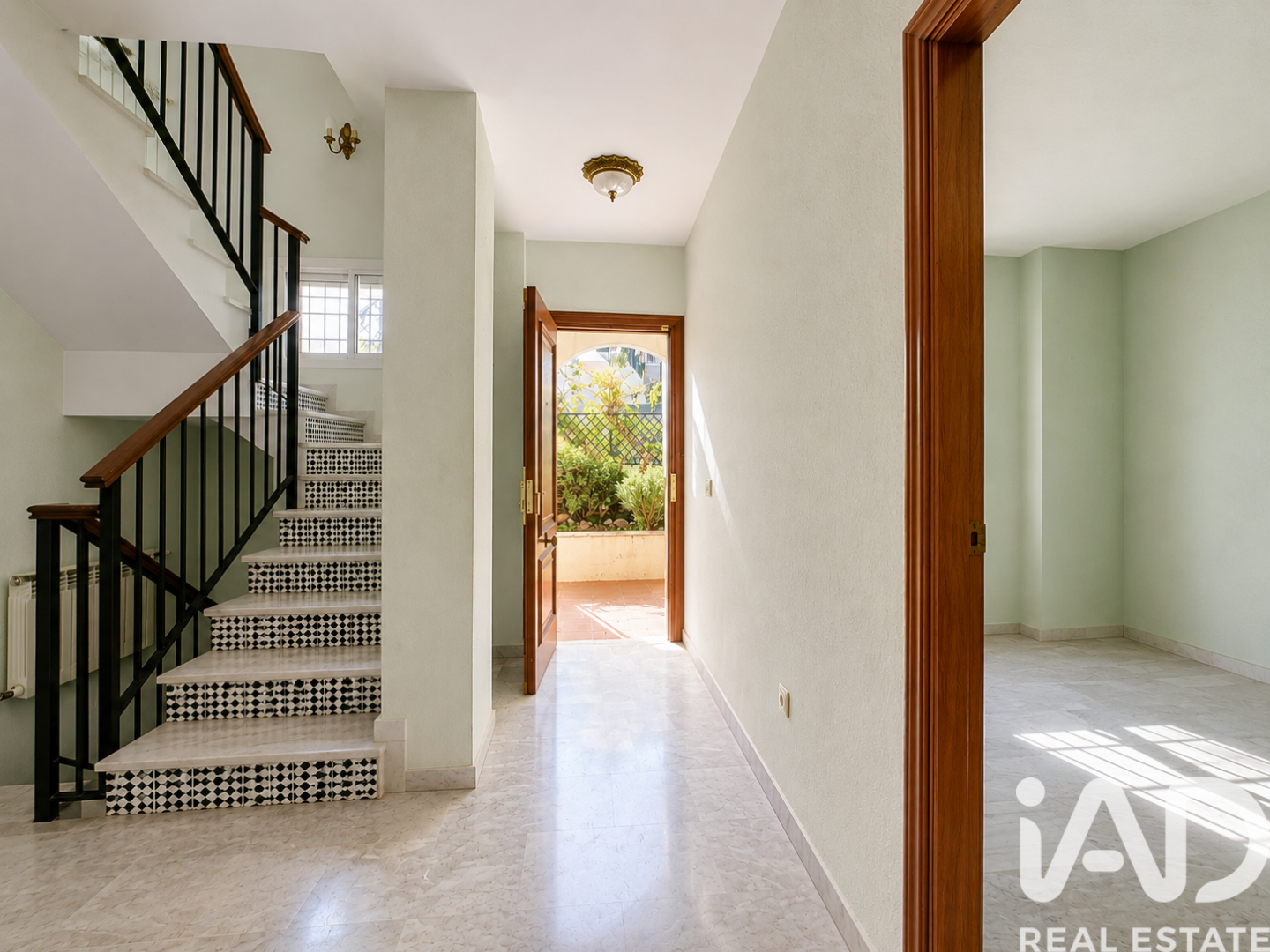 House à Torre del Mar, Malaga, Espagne 4 chambres, 240 m2 No. 195113