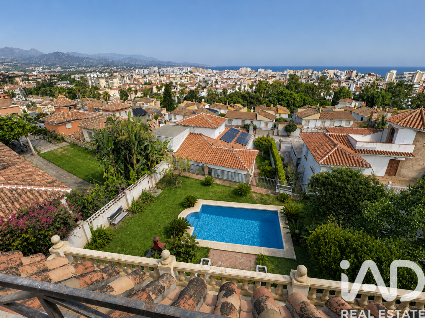 House à Torre del Mar, Malaga, Espagne 4 chambres, 240 m2 No. 195113