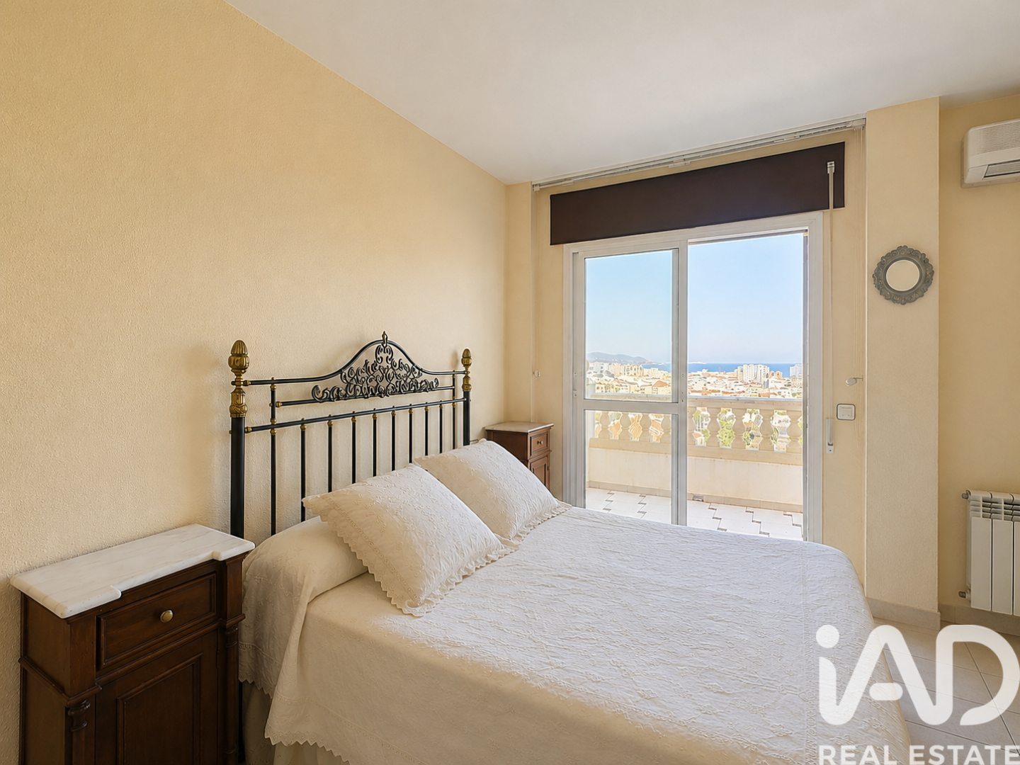 House à Torre del Mar, Malaga, Espagne 4 chambres, 240 m2 No. 195113