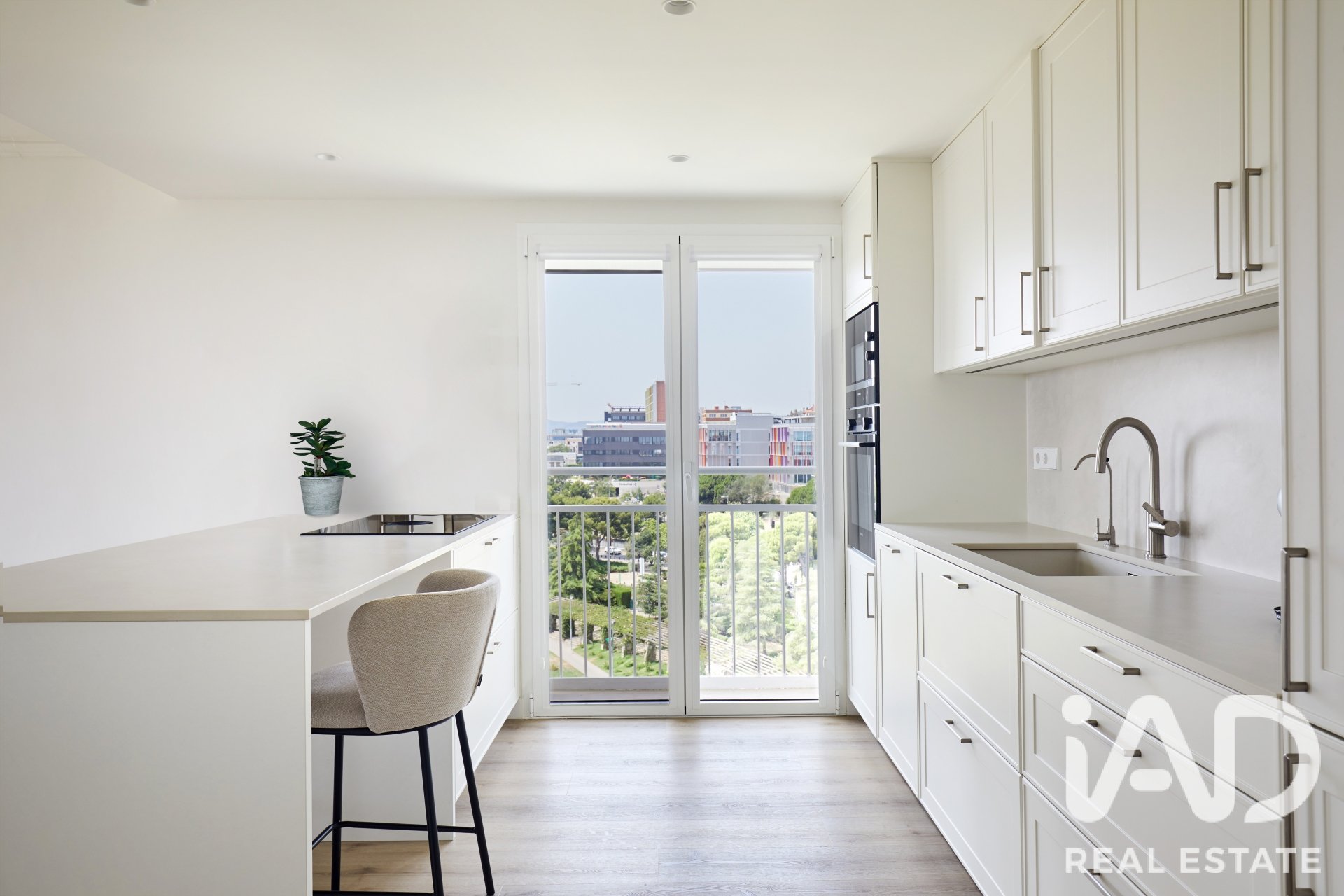 Huoneisto Barcelona, Espanja 4 makuuhuonetta, 234 m2 No. 195850