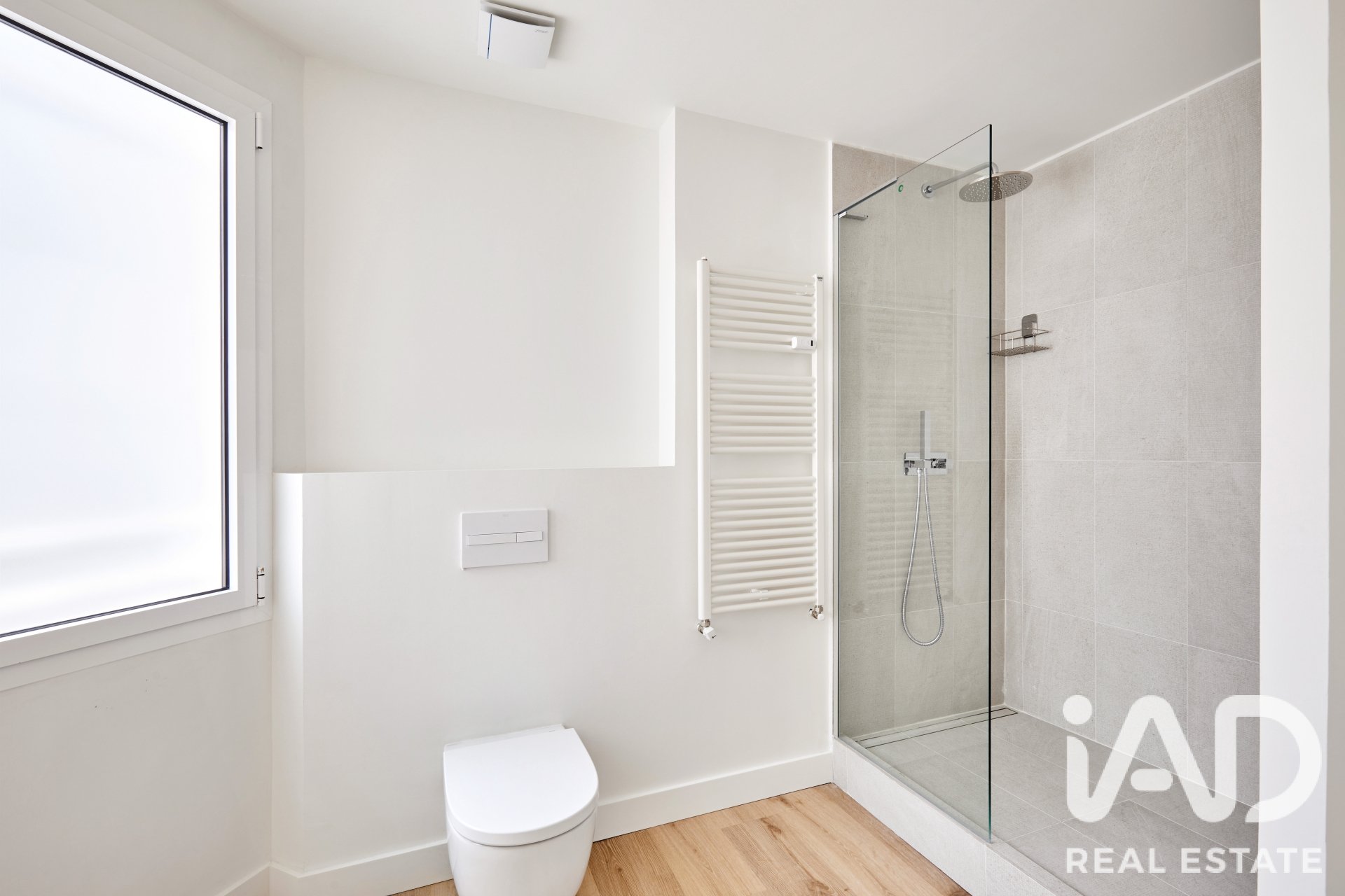 Huoneisto Barcelona, Espanja 4 makuuhuonetta, 234 m2 No. 195850