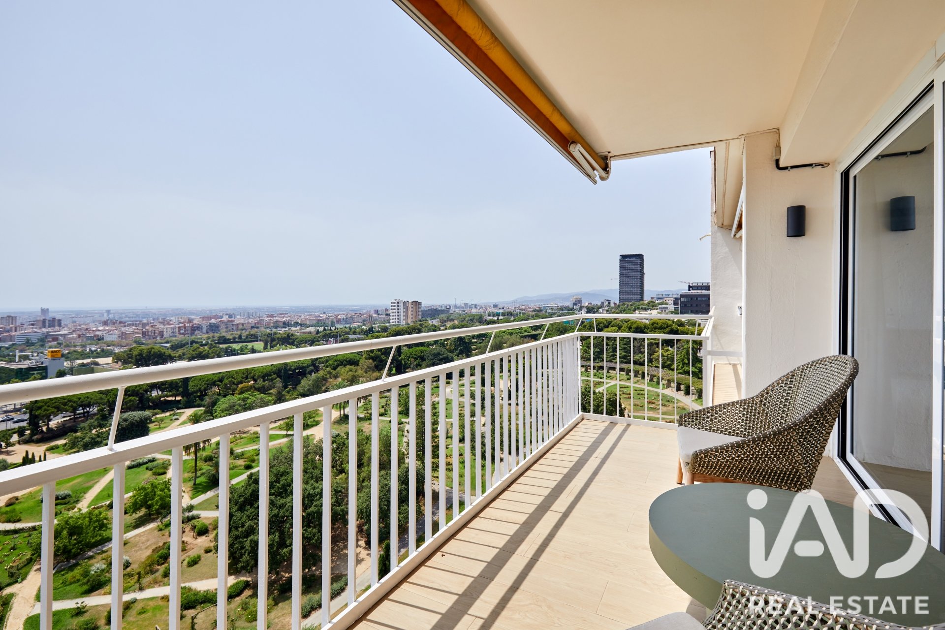 Huoneisto Barcelona, Espanja 4 makuuhuonetta, 234 m2 No. 195850