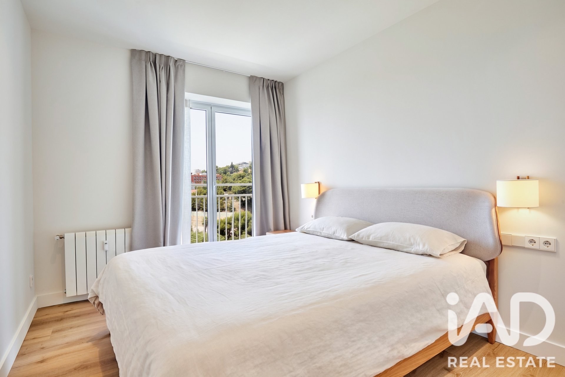 Huoneisto Barcelona, Espanja 4 makuuhuonetta, 234 m2 No. 195850