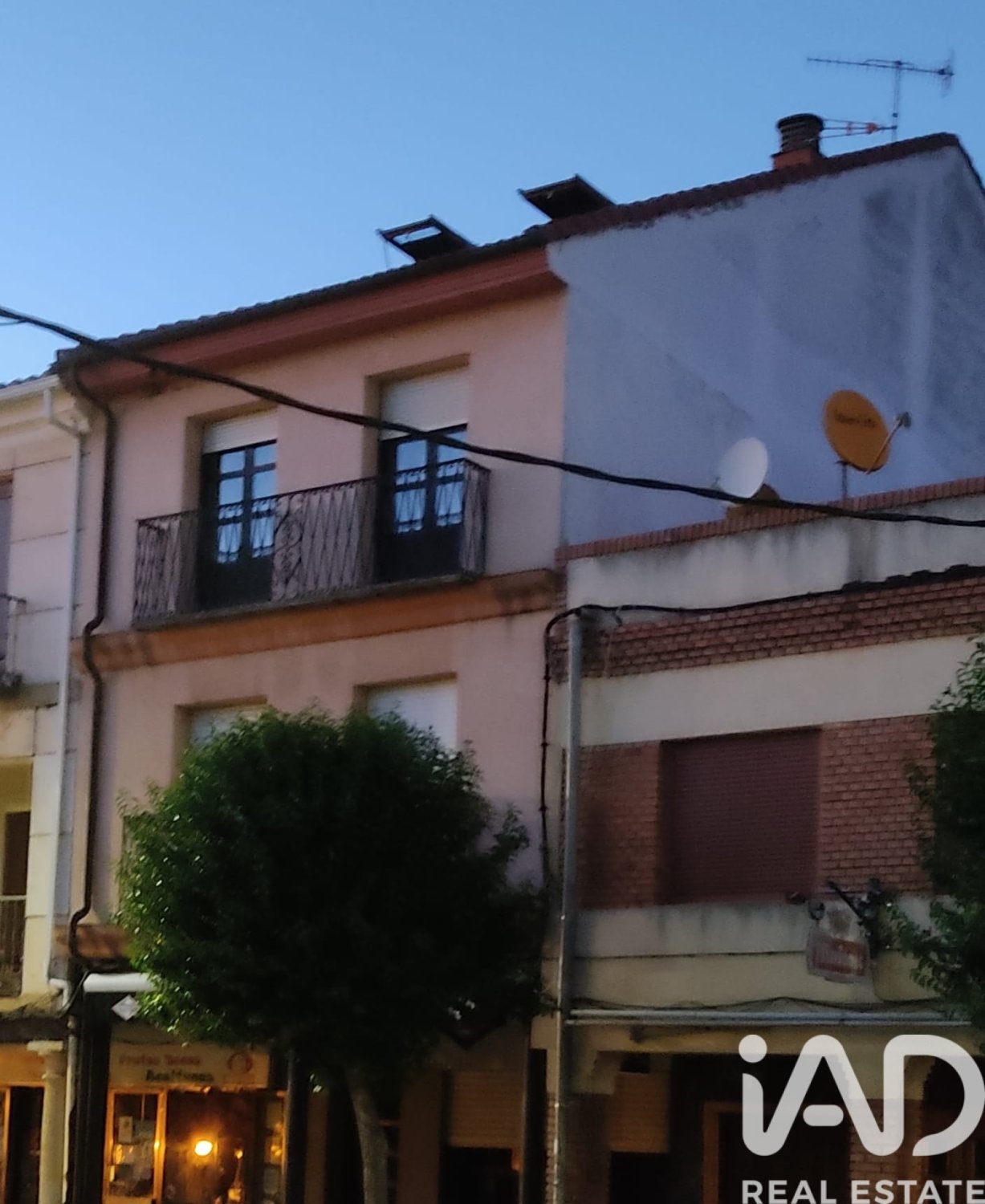 Propiedad comercial en Sahagún, León, España 451 m2 No. 195856