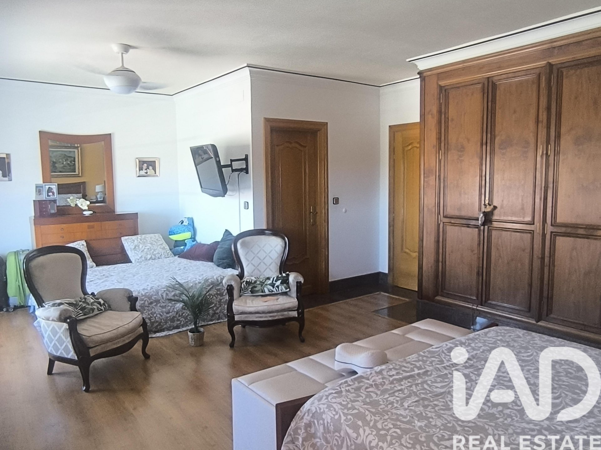 Huoneisto Santovenia de Pisuerga, Valladolid, Espanja 5 makuuhuonetta, 600 m2 No. 195851