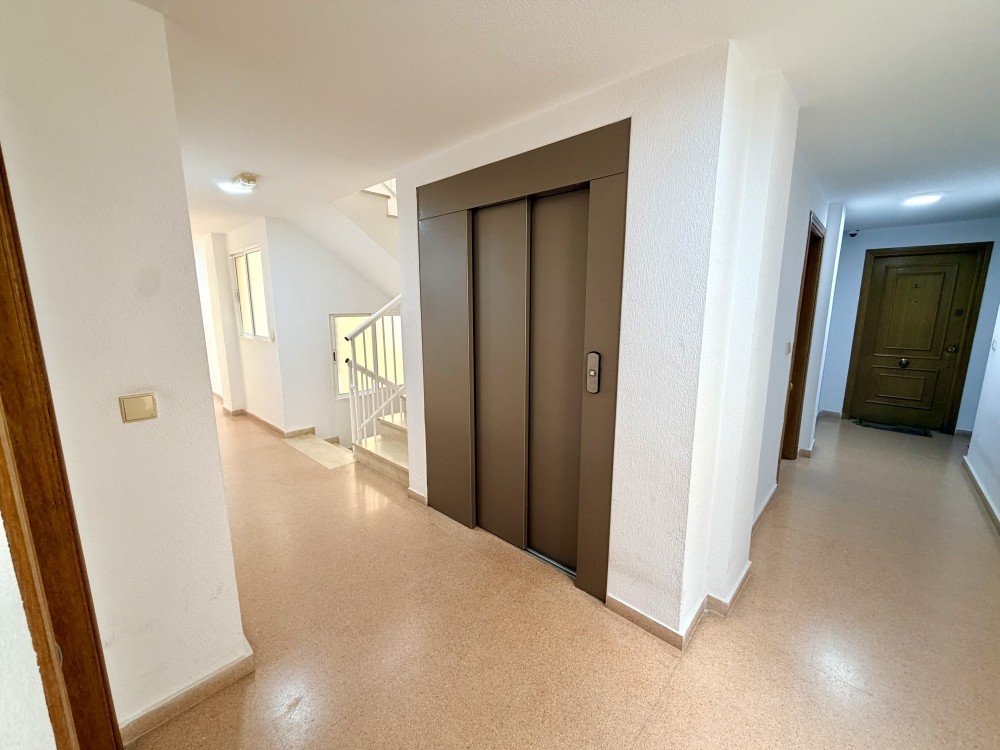 Apartamento en Guardamar del Segura, Alicante, España 2 dormitorios,  No. 190398