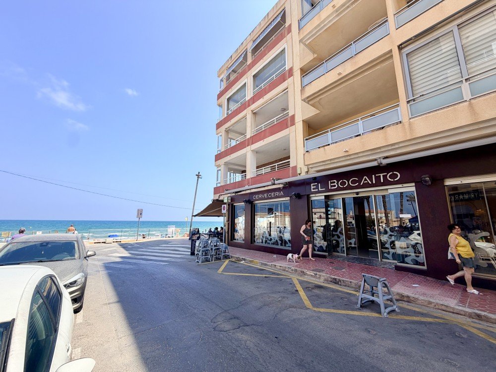 Apartamento en Guardamar del Segura, Alicante, España 2 dormitorios,  No. 190398