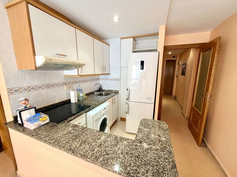 Apartamento en Guardamar del Segura, Alicante, España 2 dormitorios,  No. 190398