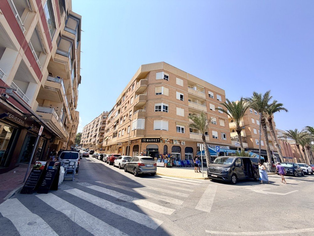 Apartamento en Guardamar del Segura, Alicante, España 2 dormitorios,  No. 190398