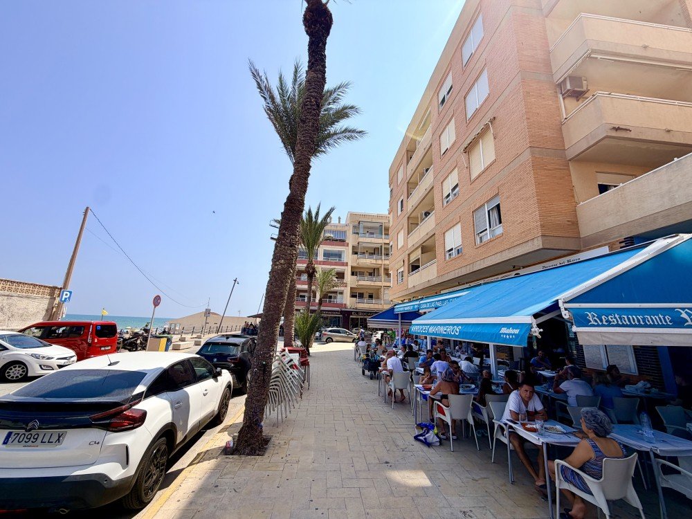 Apartamento en Guardamar del Segura, Alicante, España 2 dormitorios,  No. 190398