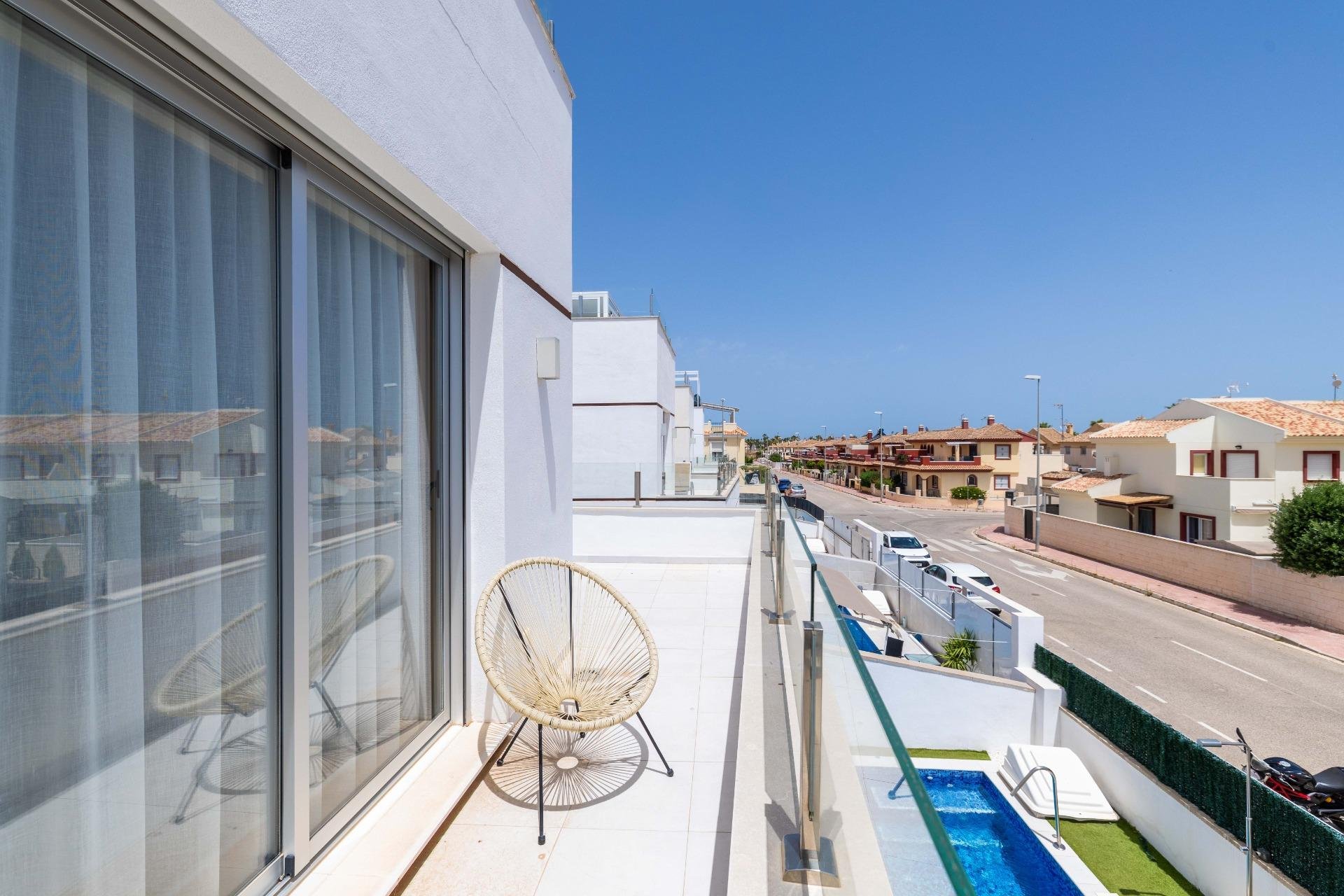 Villa à Alicante, Espagne 3 chambres, 110 m2 No. 189974