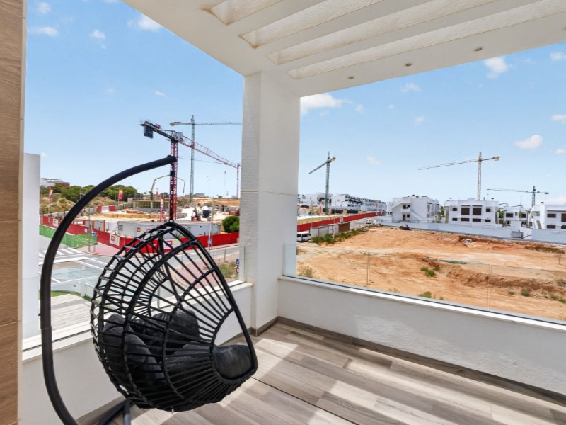 Villa à Torrevieja, Alicante, Espagne 4 chambres, 149 m2 No. 190095