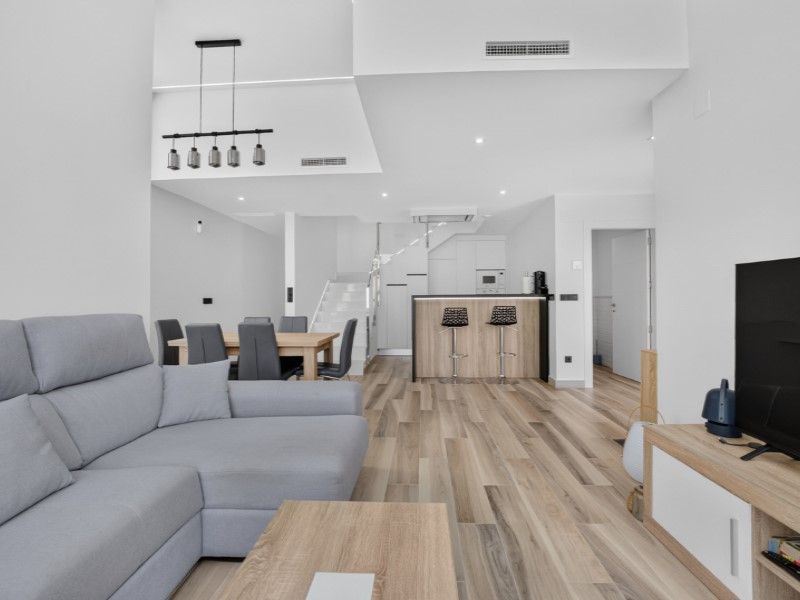 Villa à Torrevieja, Alicante, Espagne 4 chambres, 149 m2 No. 190095