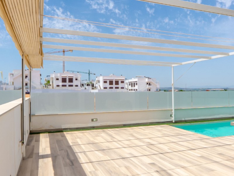 Villa à Torrevieja, Alicante, Espagne 4 chambres, 149 m2 No. 190095